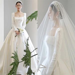 Kwadratowy dekolt liniowy sukienki ślubne dla kobiet minimalistyczne proste satynowe koreańskie style długie rękawy sukienki ślubne długie pociągu R2306
