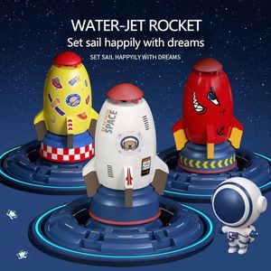 Neuheit Spiele Weltraumraketensprinkler Außenrakete Wasserdruckheber Sprinkler Rotierendes fliegendes Wasser Rasen Wassersprühspielzeug für Kinder Geschenk 230621