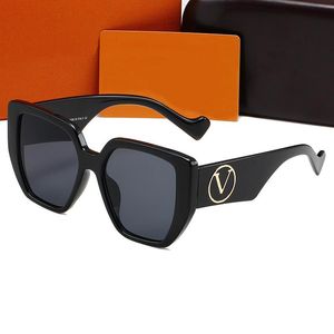 Designer Sunglass Shades Simplicity Fashion Sunglasses Classic Sun glass Print Goggle Adumbral 6 Color Option