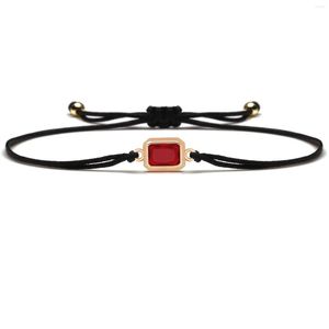 Charm Armband Red Cubic Zirconia Stone Micro Paled Brass Rectangle Armband Korean Delicate CZ Black String Handgjorda smycken närvarande