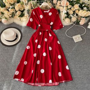 Abiti casual 2023 Abiti estivi Moda Polka Dot Print Women Dress Elegante fasciatura Vita sottile Big Swing Long Party