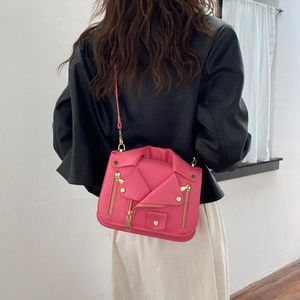 Abendtaschen Harajuku Jacke Design Umhängetasche für Frauen Niedlicher Mantel Umhängetasche Mini Box Geldbörsen und Handtaschen Niet Designer Mädchen