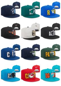 Mode snapbacks hattar designer baseball hatt alla lag logo vuxna broderier platt fotboll basket justerbar mössa mesh mesh beanies monterade hatt utomhus sport flex mössa