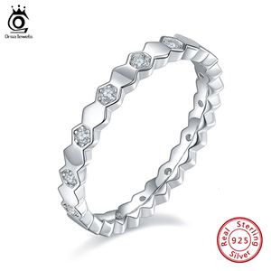 Anello solitario ORSA JEWELS Semplice design a nido d'ape Fede nuziale con diamante Argento sterling 925 Per donna Uomo Regalo di Natale SMR50 230621