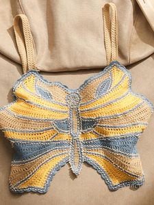女性の戦車バケーションホローバタフライスパゲッティストラップニットキャミソール女性インナーウェアガール織りの美しさセクシーなノースリーブチューブトップ