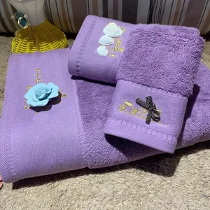 2023 Household bath towel Fashion Multi Color Towels Classic H Letter Square Washcloth Three Piece Set All Cotton Enlarged Thickened