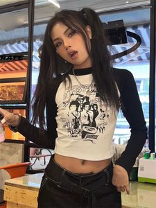 Womens T Shirts QWEEK Cyber Y2K Punk Long Sleeve T-Shirt Women Gothic Emo Graphic Print Crop Top Streetwear 90s Vintage Hippie Pullover