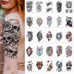 Temporäre Tattoos 100 Stück Großhandel Wasserdichte Tattoo Aufkleber Drachen Tiger Schädel Blitz Blume Schmetterling Körper Arm Mann Frauen Tatoo 230621