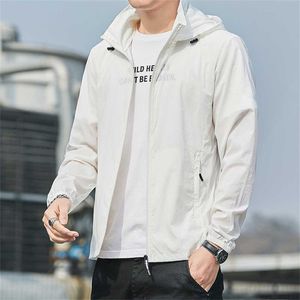 Summer Thin Ice Silk Sunscreen Suit for Men's New Breathable Skin Suit Outdoor Sunshade Fishing Light and Coat