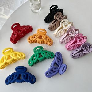 Korean Plastic Hair Claws for Women Girls Hollow Out Hair Clips Headwear Clip Crab Barrette Fashion Hair Accessories