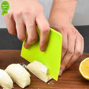 1PC Plastic Baking Cutting Tools Cake Cream Spatula Dough Butter Batter Scraper Baking Tools For Home Kitchen Gadgets