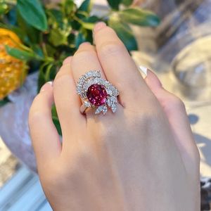 Vintage Flower Ruby Finger Ring Sterling Sier Party Wedding Band Rings for Women Bridal Promise Engagement Jewelry Gift