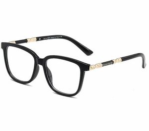 Designer solglasögon Rimless Diamond Cut Eyeglass Buffalo Horn Wood Frame Brown Lens Fashion Ins Net Red Samma män och kvinnor vintage grossist 2184