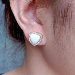 Brincos de parafuso prisioneiro YYGEM 13mm natural branco pedra da lua triângulo Cz Pave banhado a ouro feminino pedra preciosa simples joias presente