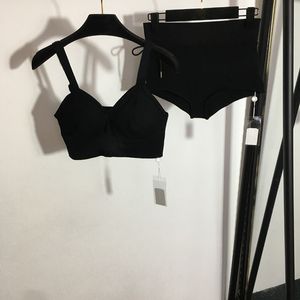 Sexig bomulls Bras Thongs Tracksuits Womens Knit Bikini Set Fashion Letters Print Girls Tops Underwear Designer Två stycken uppsättningar