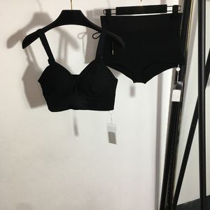 Sexy Sutiãs de Algodão Tangas Fatos de Treino Feminino Malha Conjunto de Biquínis Moda Letras Estampadas Meninas Tops Roupa Interior Designer Conjuntos de Duas Peças