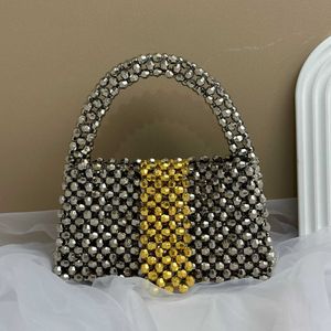Minimalistisk design, liten svart guld sömmar, kontrasterande färghandväska, handgjorda vävda väska, färdig produkt, nischpärlad handväska 230625