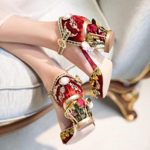 Dress Shoes Burgundy Blue Black Velvet Round Toe Buckle Bird Cage Pumps Women Vintage Hand-stitched Beaded Med Heels Bride Wedding