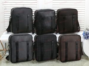 Square Laptop Bag Tryckt Grid präglad axelväska Designer Business Gentleman's Postman Bags Luxury File Package