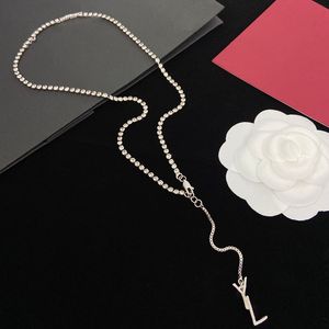 Designer Letter Chains Necklaces Women Diamond Pendant Necklace Ladies Crystal Gold Jewelry Y Shinny Necklaces Chokers Jewlery 236213C