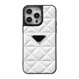 Moda Luxo Belo triângulo Casos de celular Triângulo PU bolsa de couro para iPhone 15 14 13 12 Caso de proteção de proteção Pro Max preto e branco Duas cores Frete grátis de varejo