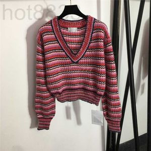 Kadın Sweaters Tasarımcı Örgüler Çizgili Desenli Kızlar Milan Pist Mahsul Üst Gömlek Yüksek Uçlu Mektup Düğmeleri Uzun Kollu Streç Pullover Gömlekleri JHKD