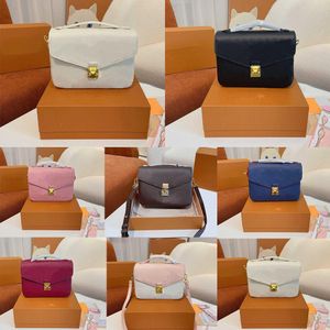 Luxurys tasarımcılar çanta kabartma çiçek pochette kadınlar çanta haberci baskı çantaları gerçek deri metis zarif kadın omuz crossbody çanta metal toka