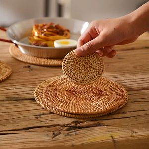 Porta-copos de vime natural feito à mão para bebidas resistente ao calor reutilizável Boho Coaster para xícara de chá