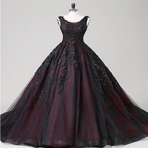2021 Black and Red Gothic Wedding Dresses Ball Gown Scoop Beaded Lace Tulle Corset Back Princess Non White Bridal Gowns Custom Mad271d