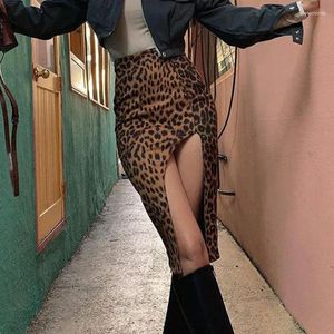 Etekler seksi leopar baskısı bölünmüş bodycon etek kadınlar moda yüksek bel ince fit midi sokak kıyafeti kalem kadın