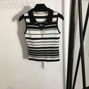 Camiseta feminina de grife, colete de malha, camisetas de corrida com letras bordadas, tops curtos listrados, marca de alta qualidade, camisola sem mangas, pulôver 982A