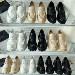 أحذية غير رسمية للنساء 1: 1 أحذية أسود أصلي من الجلد AAAAA زيادة الأحذية منصة أحذية رياضية Dupe كلاسيكية براءات الاختراع غير اللامع مربع المدربين