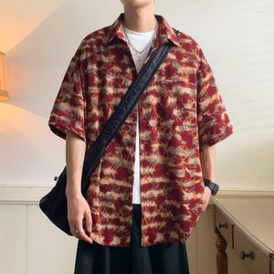 Camicie casual da uomo Tendenza coreana da uomo Camicia da uomo a maniche corte con vestibilità ampia Stampa moda estiva Colletto rovesciato leggero e sottile Marrone Rosso