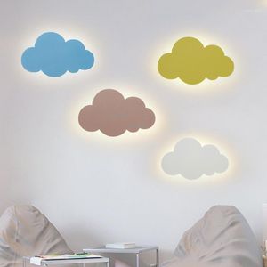 Vägglampa modernt LED -lampas sovrum kreativa moln dekoration sconces fixturer sängen rum belysning