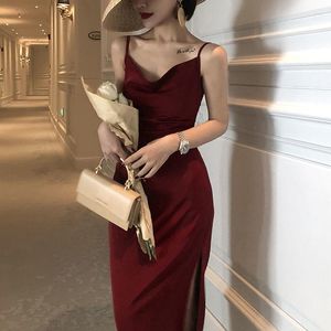 Casual Dresses Vintage Red Backless Long aftonklänning för flickor 2023 Summer Sexig Elegant Women Party Robe Wholesale Party Business Business