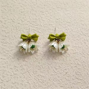 Saplama küpe Kore moda lale çiçek tatlı damla kadınlar için yeşil yay küçük çan mizaç moda mücevher