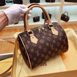 Bestselling Pillow bag Love V PU leather handbag tote shopping bag brown Luxury Bags Designer Bags 2023