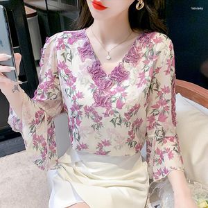 Kvinnors blusar Kvinnors 2023 Spring Summer Flare Sleeve Flower Printed Shirt V-Neck Butterfly Brodery Tops Fashion Women Chiffon