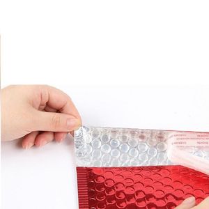 Mailers 50pcs/pacco sacchetti di bolla in alluminio rosso in alluminio