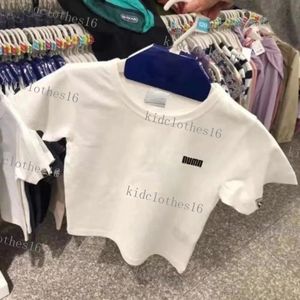 T-shirts baby designer kid tshirts sommar flickor pojkar mode tees barn barn casual topps brev tryckt t skjortor lyx varumärke rosa vit svart topp märke mer stil