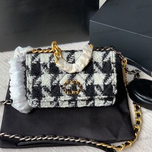 Designer kvinnors axelväska klaff sydd snöflinga ull hårdvara metall c spänne pojke guldkedja topphandtag tote matelasse kedja crossbody väskor alfabet väskor 19 cm