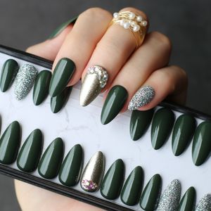 Fałszywe paznokcie zielone uv stiletto błyszczący srebrny brokat kryształowe diamentowe fałszywe paznokcie średnie migdałowe sztuka biały salon błyszczący fałszywy 230626