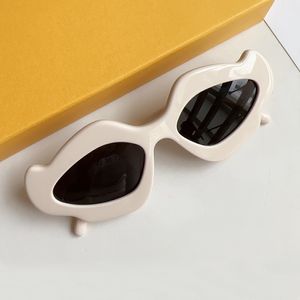 Flower Cat Eye Sunglasses Beige/Dark Grey Lens Women Sunnies Gafas de sol Designer Sunglasses Occhiali da sole UV400 Protection Eyewear