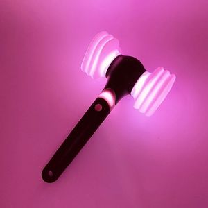 LED ışık çubukları siyah pembe ışık çubuğu Kore Kpop Ver 2 Lightstick LED Bluetooth Stick Işınlı Çubuk Konser Lambası Hiphop Flash Aid Rod Fan Hediye 230625