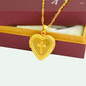 Anhänger Halsketten FS 2023 Kruzifix Goldfarbe Charm Hearth Cross Box Halskette für Damen/Mädchen