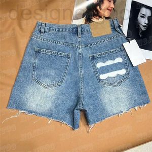 Pantaloni taglie forti da donna firmati Denim corti per donna Jeans strappati con nappe ricamate sul retro Pantaloncini da ragazza High Street Streetwear