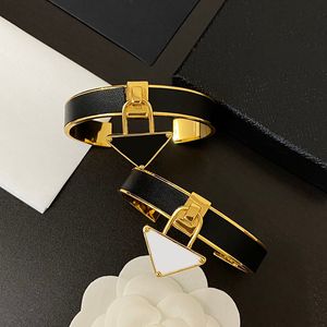 Designer Love Bangle Mens Gold Womens Jewelry P Classic Sier Jewlery Beaded Cuff Bracelet Chain Charm Bracelets 236262C