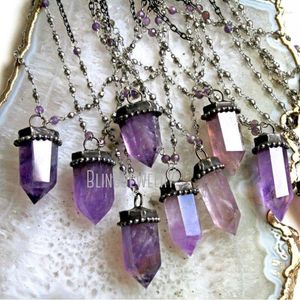 Correntes NM40569 Torre de Ametista Roxo Obelisco Talismã Wicca Bruxa Gótica Colar Ponto de Cristal Camadas Jóias de Halloween