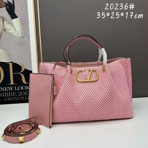 AV2023 new luxury designer bag grass woven bag tote bag single room diagonal handbag women's bag casual beach bag High-grade large-capacity woven bag