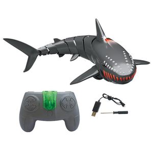 Electric/RC Animals Kids Remote Control Shark Outdoor Shark RC Animal Toy Charging RC Racing Boats Hållbara vattenskotrar Marinfartyg för Lake Pool Pond 230625